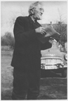 Josef Vchal te ze svch rukopis, jaro 1967, foto Marie Bajerov, reprofoto archiv M. ejn