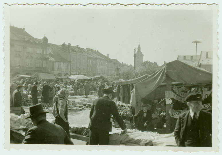 Podzimn jarmark v Jin, 1935, foto J. Vchal, archiv M. ejn